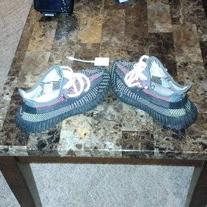 Youth yeezy